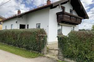 Älteres Einfamilienhaus in einer ruhigen Ortsrandlage


  – Die vollständige Adresse der Immobilie erhältst du vom Anbieter., 83549 Eiselfing – Vorschaubild 1