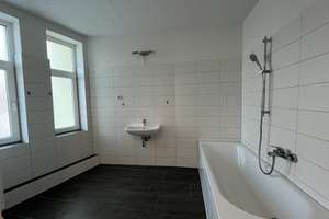 Perfekt für Familien oder Studenten | 5 RW mit moderner EBK + Balkon + Gäste WC – Adelsbbergstr. 35, 9127 Gablenz, Chemnitz – Vorschaubild 6