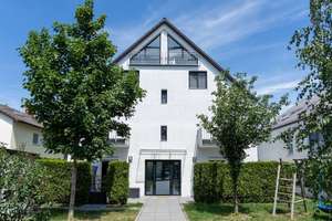 Haus-im-Haus-Gefühl - Waldtrudering:  **2 Zimmer mit Hobbyraum & Garten auf 2 Ebenen** – Die vollständige Adresse der Immobilie erhältst du vom Anbieter., 81827 Waldtrudering, München – Vorschaubild 1