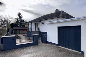 Einfamilienhaus in Rinteln-Süd frisch renoviert zu vermieten – Die vollständige Adresse der Immobilie erhältst du vom Anbieter., 31737 Rinteln – Vorschaubild 1