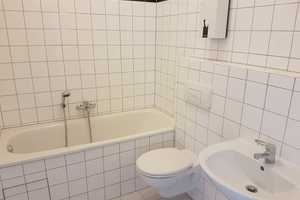Sonnige 3-Zi. Süd-Balkon, NOBILIA-EBK 650 € warm Garten – Bernhardstraße 38, 9126 Chemnitz – Vorschaubild 6