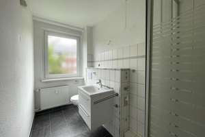 Beliebte Eigentumswohnung mit Loggia in Kiel-Projensdorf! – Charles-Roß-Ring 66, 24106 Wik, Kiel – Vorschaubild 18