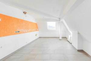 Stilvolle 3,5-Zimmer-DG-Wohnung mit Sauna, Kamin und Stellplatz in zentraler Stuttgarter Lage – Die vollständige Adresse der Immobilie erhältst du vom Anbieter., 70180 Lehen, Stuttgart – Vorschaubild 6