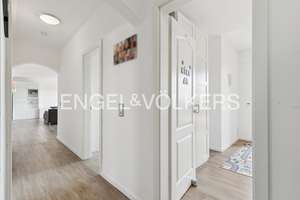 helle Wohnung mit traumhafter Dachterrasse, Aufzug und Garage – Die vollständige Adresse der Immobilie erhältst du vom Anbieter., 51067 Holweide, Köln – Vorschaubild 5
