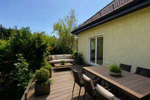 Wohnen mit viel Platz, Einfamilienhaus mit zusätzlicher Ebene und Gartenparadies – Die vollständige Adresse der Immobilie erhältst du vom Anbieter., 12621 Kaulsdorf, Berlin – Vorschaubild 4