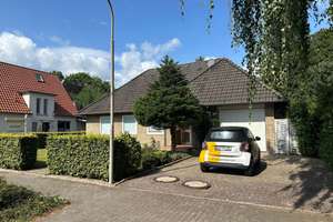 Zeitlose Eleganz  - mitten in der Stadt (Nähe Klinikzentrum) – Am Röttgen 8, 26655 Westerstede – Vorschaubild 2