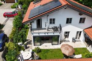 Stilvoll. Grün. Unabhängig: Designhaus mit Garten-Paradies und VOLLER AUTARKIE in Sauerlach-Arget – Die vollständige Adresse der Immobilie erhältst du vom Anbieter., 82054 Sauerlach – Vorschaubild 2