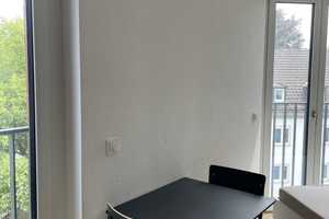Vollmöblierte Studentenwohnung mit All-Inclusive-Miete – Bismarckstraße 147, 52066 Aachen – Vorschaubild 1