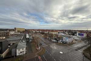 HAMMER-AUSBLICK auf Magdeburg! Modernisierte 3-Zi.-Whg. in zentraler Lage! – Lübecker Straße 43, 39124 Neue Neustadt, Magdeburg – Vorschaubild 1