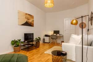 von privat: Exklusive, vollständig renovierte 2-Zimmer-Wohnung im exklusiven Bötzow-Kiez – Käthe-Niederkirchner-Straße 18, 10407 Prenzlauer Berg, Berlin – Vorschaubild 18
