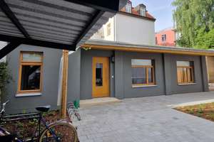 Ruhiges, möbliertes 2-Zimmer-Hinterhaus mit eigener Terrasse im beliebten Westend
