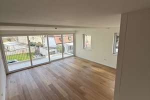 Exklusive 3-Raum-Wohnung mit gehobener Innenausstattung mit Balkon im Hochparterre 