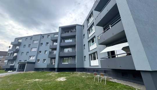 Bild von Gelegenheit! Vollvermietetes Mehrfamilienhaus mit 32 Wohneinheiten und 19 Garagen in Bestlage