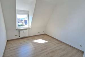 S-WANGEN: * Großzügige, helle und gepflegte 4-Zi.-Whg. im DG * TL-Bad * EBK * toller Balkon! * – Die vollständige Adresse der Immobilie erhältst du vom Anbieter., 70327 Wangen, Stuttgart – Vorschaubild 9