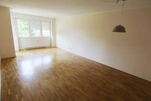 Lichtdurchflutete 3-Zimmer-Wohnung  in ruhiger Lage von München-Untergiesing – Die vollständige Adresse der Immobilie erhältst du vom Anbieter., 81547 Giesing, München – Vorschaubild 2