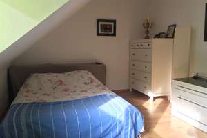 S-Ost: Sonnige, ruhig - am Waldrand gelegene - 2-Zimmer-Dachgeschosswohnung mit EBK in Stuttgart – Die vollständige Adresse der Immobilie erhältst du vom Anbieter., 70186 Gablenberg, Stuttgart – Vorschaubild 7