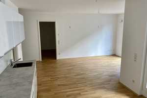 Attraktive, schöne 2-Zimmer-Wohnung mit Loggia in Neustadt-Süd, Nähe St. Maternus Kirche – Die vollständige Adresse der Immobilie erhältst du vom Anbieter., 50678 Neustadt/Süd, Köln – Vorschaubild 2