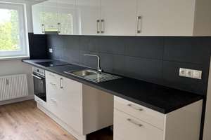 Sanierte Dachgeschosswohnung in Hamburg-Heimfeld inkl. großem Spitzboden – Alter Postweg 72, 21075 Heimfeld, Hamburg – Vorschaubild 3