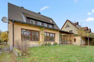Traumgrundstück! Gepflegtes Ein-/Zweifamilienhaus mit Gartenidylle in naturnaher Lage – Die vollständige Adresse der Immobilie erhältst du vom Anbieter., 90607 Rückersdorf – Vorschaubild 3