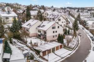 Sehr stark & souverän.
Dreifamilienhaus in Elchingen (Thalfingen)
Drei Wohnungen | 3 Garagen | STP – Junginger Str. 43, 89275 Elchingen – Vorschaubild 4