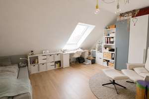 Lichtdurchflutetes Reihenhaus an der Nidda mit Garten und Pool – 60437 Harheim, Frankfurt am Main – Vorschaubild 9