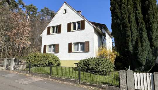 Bild von Provisionsfrei!  2-Familienhaus direkt am Wald mit großem Sonnengrundstück in Königstein-Schneidhain