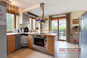 Exklusives Architektenhaus mit drei Wohneinheiten und Wellnessbereich in Tengen – Die vollständige Adresse der Immobilie erhältst du vom Anbieter., 78250 Tengen – Vorschaubild 8