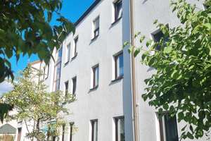 GEMÜTLICH UND KOMFORTABEL - MIT SONNENTERRASSE UND PRIVATGARTEN! – Die vollständige Adresse der Immobilie erhältst du vom Anbieter., 1237 Seidnitz/Dobritz, Dresden – Vorschaubild 2