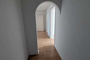 ESSEN-HOLSTERHAUSEN ++ FUßLÄUFIG ZUM UNI-KLINIKUM ++3. OG++3 Zi.++ BALKON ++ 1x KFZ-STELLPL. AM HAUS – Die vollständige Adresse der Immobilie erhältst du vom Anbieter., 45147 Holsterhausen, Essen – Vorschaubild 10