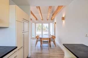 Über den Dächern wohnen – stilvolle Maisonette mit Galerie, Loggia und besonderem Raumgefühl – Die vollständige Adresse der Immobilie erhältst du vom Anbieter., 81377 Am Waldfriedhof, München – Vorschaubild 4