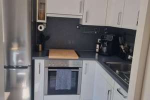 Charmante und hochwertig gepflegte 2-Zimmer-Wohnung mit Balkon, Einbauküche & Tiefgaragenstellplatz – 67098 Bad Dürkheim – Vorschaubild 3