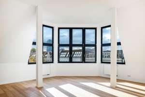 Exklusives 3-Zimmer-Penthouse mit Blick über Berlin Friedrichshain – Die vollständige Adresse der Immobilie erhältst du vom Anbieter., 10245 Friedrichshain, Berlin – Vorschaubild 1