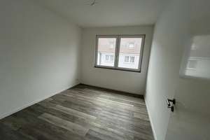 Sanierte Wohnung – Marienstraße 10, 47169 Marxloh, Duisburg – Vorschaubild 2
