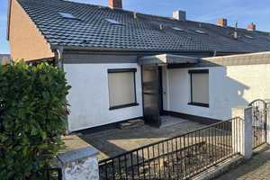 Erstbezug nach Sanierung: Miete 5,5-Zimmer-Reihenendhaus mit Terrasse, Garten, Garage in Helmstedt – Helmstedt (Kreis) – Vorschaubild 2