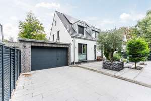 Luxuriöses Einfamilienhaus (9 Zi.) in Köln, Erstbezug nach Sanierung