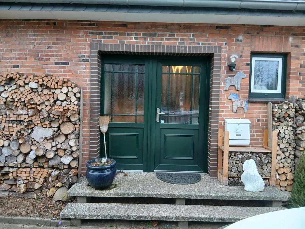 Immobilie in Westerrönfeld - Bestens familiengerechtes EFH mit Kerndämmung, neuwertigem Dach und 3-fachverglasten Fenstern! - Bild 1