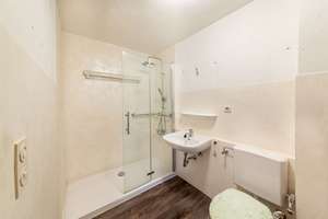 Property thumbnail 12