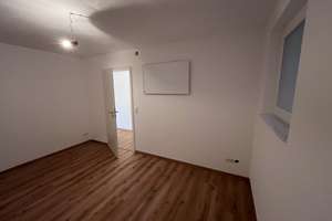 Erstbezug – helle 2-Zimmer-Wohnung mit eigenem Zugang und moderner Ausstattung – Obere Straße 19 a, 89365 Röfingen – Vorschaubild 4
