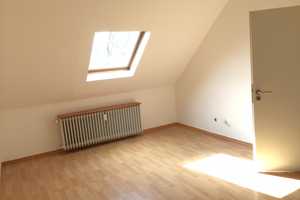 Helle, gepflegte 2 Zimmerwohnung im Dachgeschoss – Kölner Straße 145, 51149 Köln – Vorschaubild 1