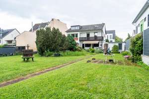 Einfamilienhaus mit großem Garten 
oder Bauplatz in Koblenz-Metternich zu verkaufen