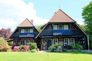 genießen Sie den nächsten Sommer in diesem luxuriösen Fachwerkhaus auf großzügigem Grundstück – Brückenweg 3c + d, 51503 Rösrath – Vorschaubild 1