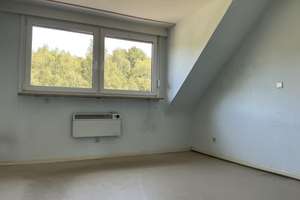 3-Zimmer-DG (2. Etage) für handwerklich Geschickte, ab sofort verfügbar – Dellwiger Str. 37, 45357 Dellwig, Essen – Vorschaubild 3