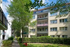 Berlin-Karow, gepflegte 3 Zimmer Wohnung mit Balkon und Wohnküche ab 1.5.2026!