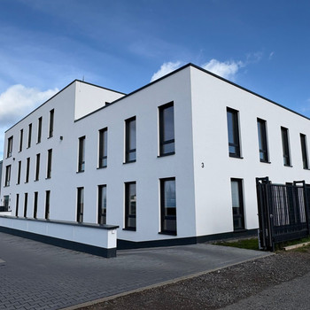 Repräsentative Büroflächen in Kombination mit einer Lagerhalle