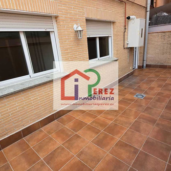 Wohnung zum Verkauf in Zentrum, 3 Schlafzimmer.