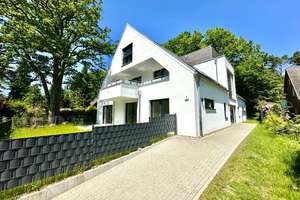 Moderne und helle Erdgeschosswohnung, mit schönem Sonnengrundstück und eigenem Carport! – Saselbekstraße 7, 22393 Sasel, Hamburg – Vorschaubild 2