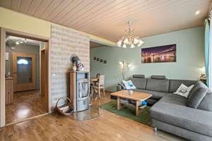 Attraktives Haus mit vier Zimmern mit Einbauküche in Friedrichshafen – Die vollständige Adresse der Immobilie erhältst du vom Anbieter., 88048 Friedrichshafen – Vorschaubild 17