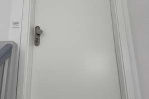 Helle 3,5-Zimmer Wohnung mit Balkon im 2. OG in Wiesbaden-Biebrich – Mainstraße 21, 65203 Biebrich, Wiesbaden – Vorschaubild 2
