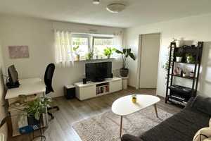 Ruhige 2-Raum-Souterrain-Wohnung direkt vom Eigentümer – Am Stollhenn 71, 55120 Mainz – Vorschaubild 1