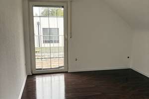 Ruhige 2-Zimmer-Dachgeschosswohnung mit Balkon & EBK in Gonsenheim zu vermieten – Die vollständige Adresse der Immobilie erhältst du vom Anbieter., 55124 Gonsenheim, Mainz – Vorschaubild 4
